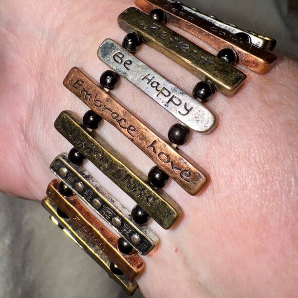 ✨ Self-Love Affirmation Bracelet – Elastic w/ Metal Bars ✨ - Picture 3 of 4